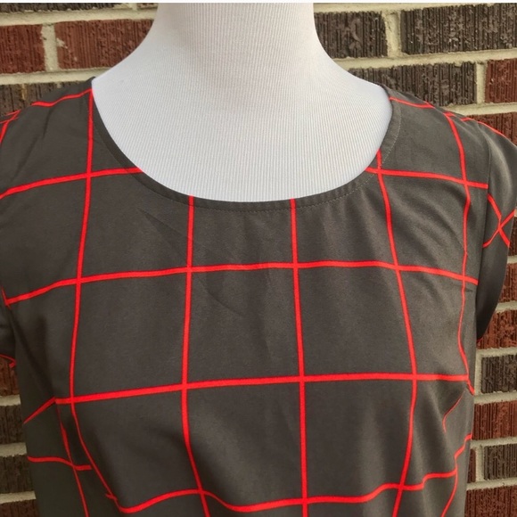 Mossimo Scoopneck Gray & Red checkerboard blouse - Picture 3 of 8